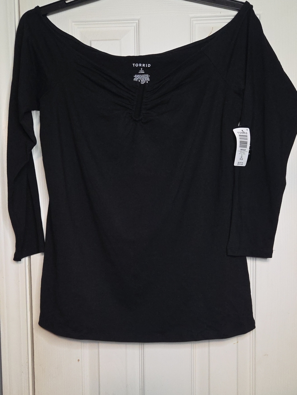 torrid Black Scoop-Neck Long Sleeve Top with Center Ruching